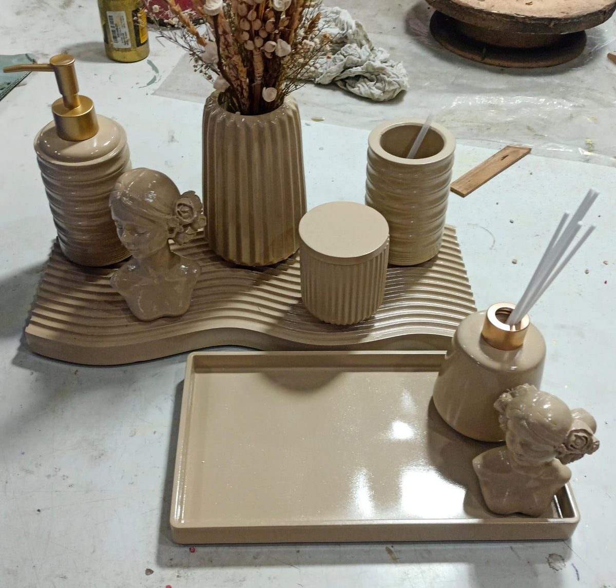 Missoni Bathroom Set, tan with gold accents. Left the workshop 1 December 2025.