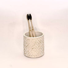 Duke Brush Holder