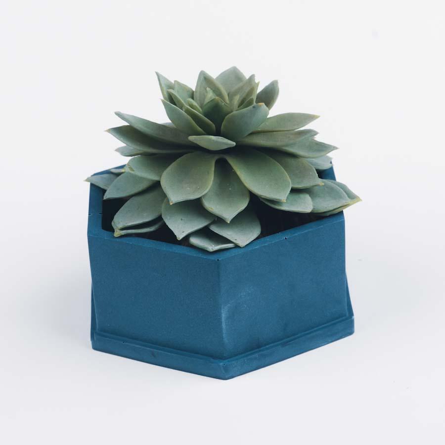 Felix Planter, handcrafted planter