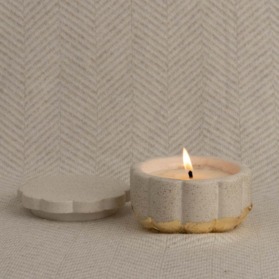 Flora Candle Small, handcrafted candle