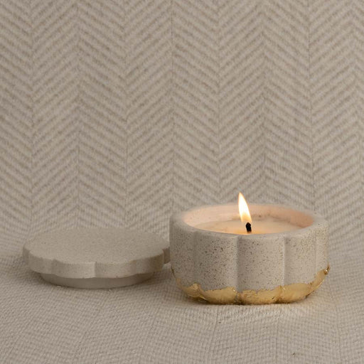Flora Candle Small, handcrafted candle
