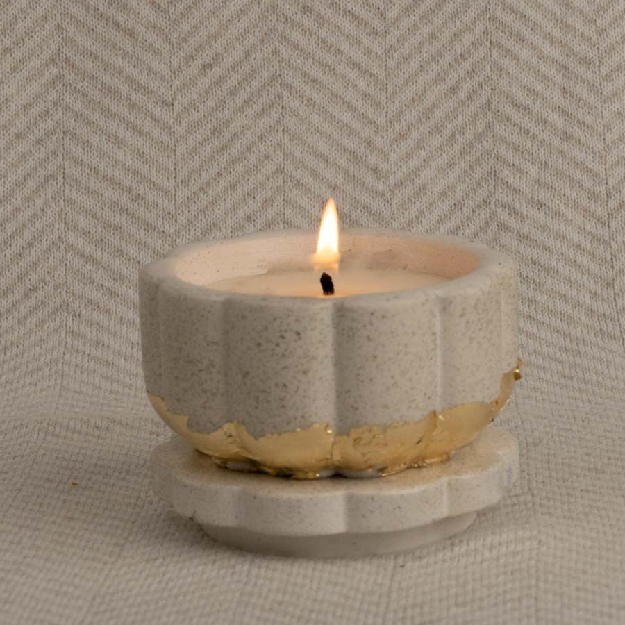 Flora Candle Small, handcrafted candle