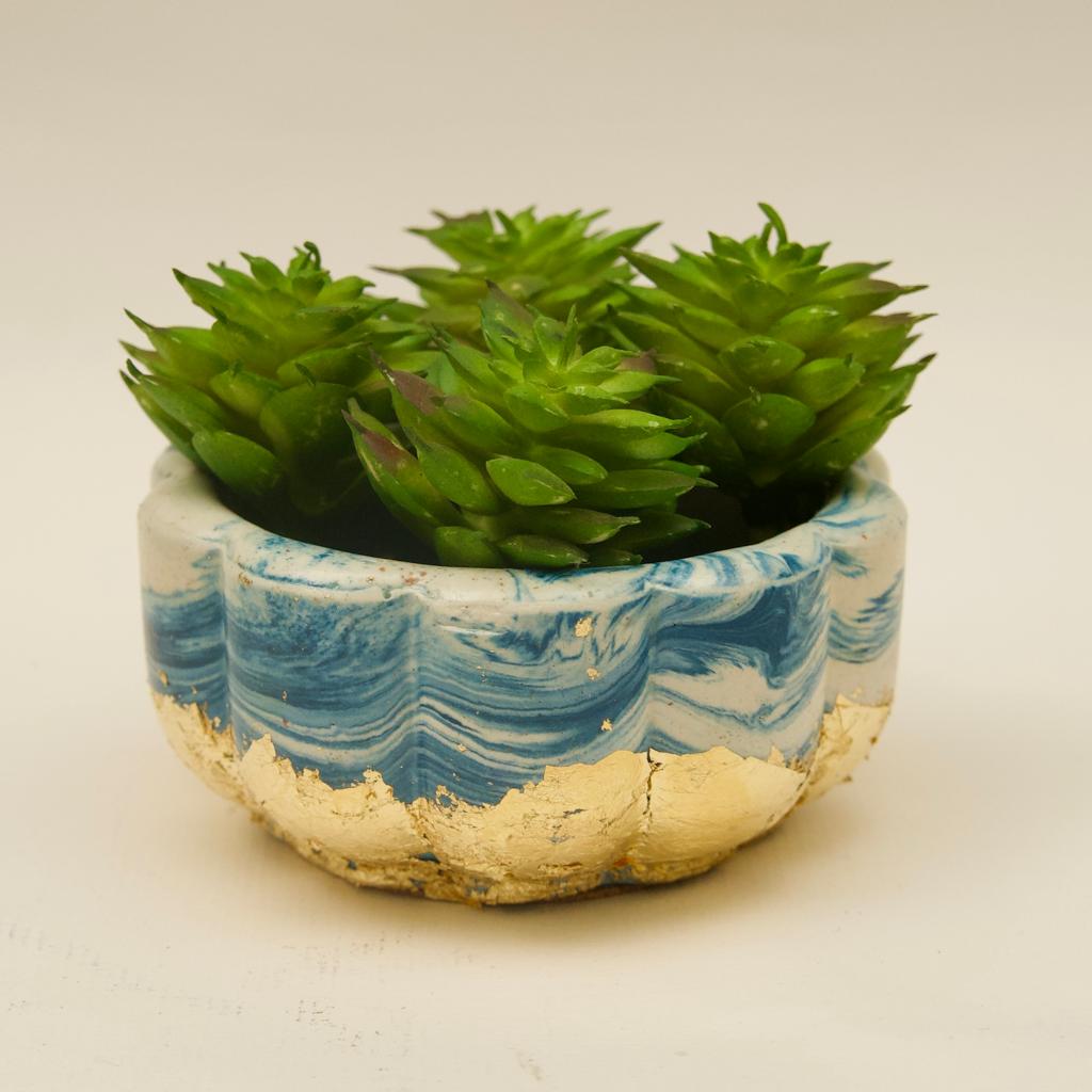 Flora Planter Small, handcrafted planter
