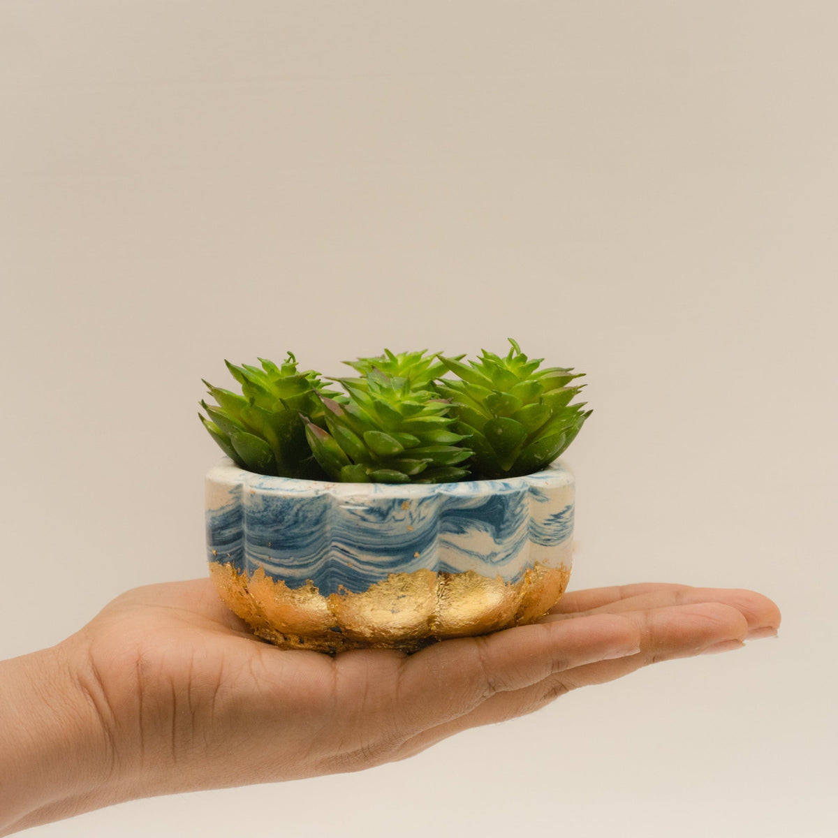 Flora Planter Small, handcrafted planter